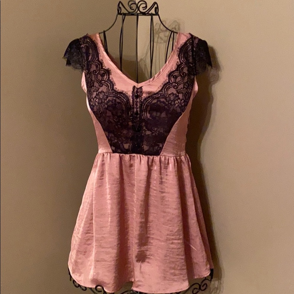Eye Shadow Top Size XS Brand New